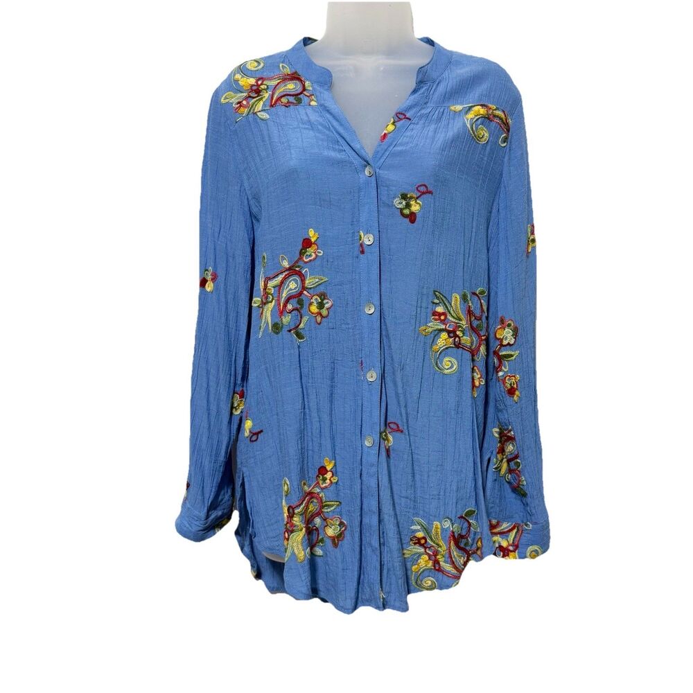 Fig and Flower Blue Embroidered Button Front Top M